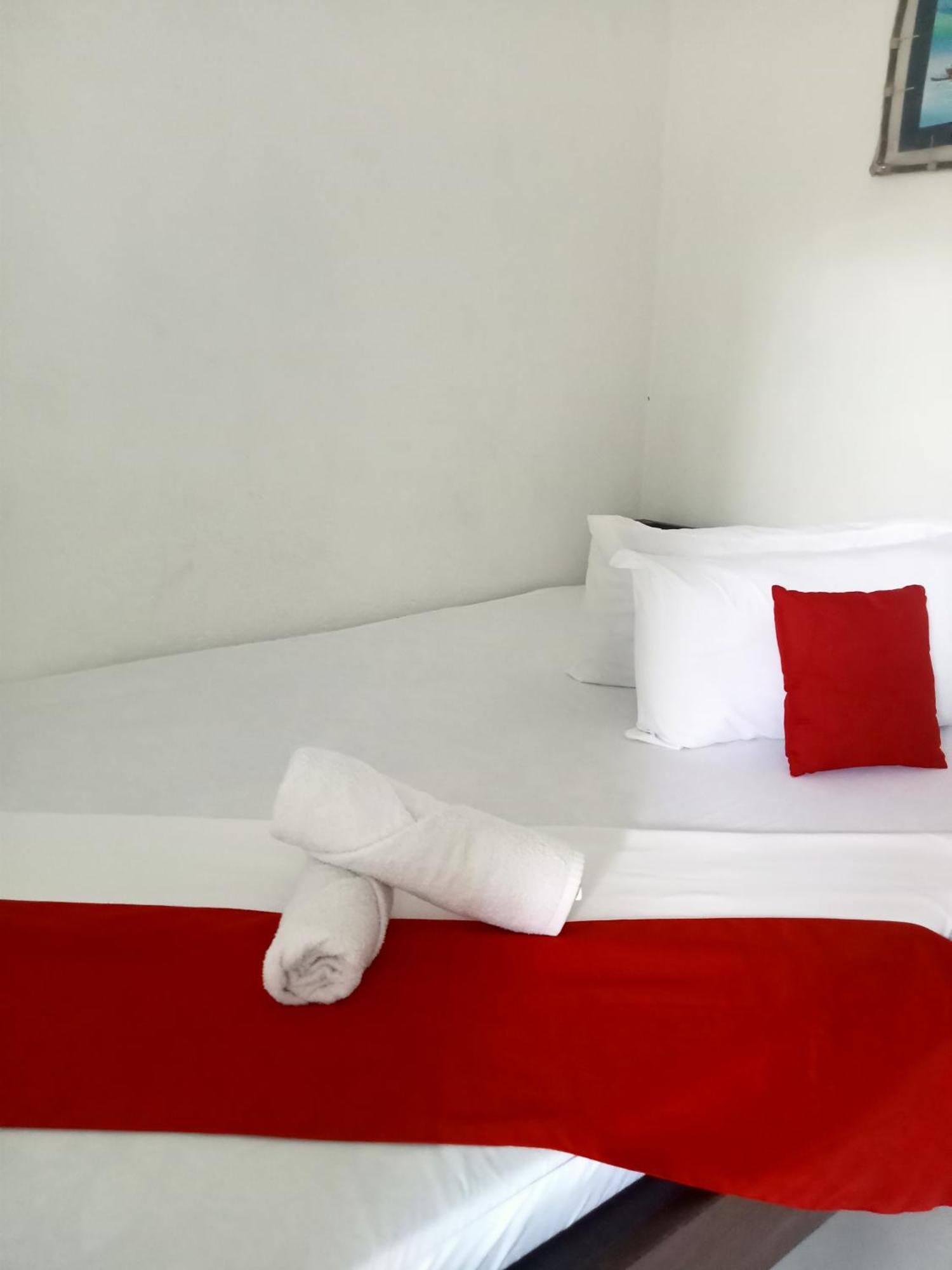 Lang2 Place Đảo Đảo Coron Ngoại thất bức ảnh